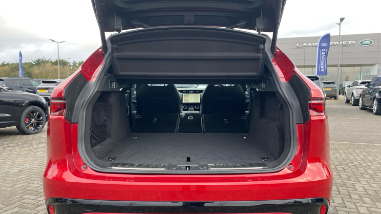 Jaguar F-Pace 2.0 D200 R-Dynamic Black 5dr Auto AWD Diesel Estate